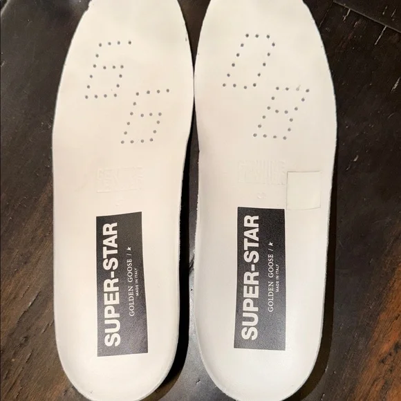 Gorgeous!! GGDB Blue Jean- White- Gold, Sherpa. Size 9. - Picture 12 of 16